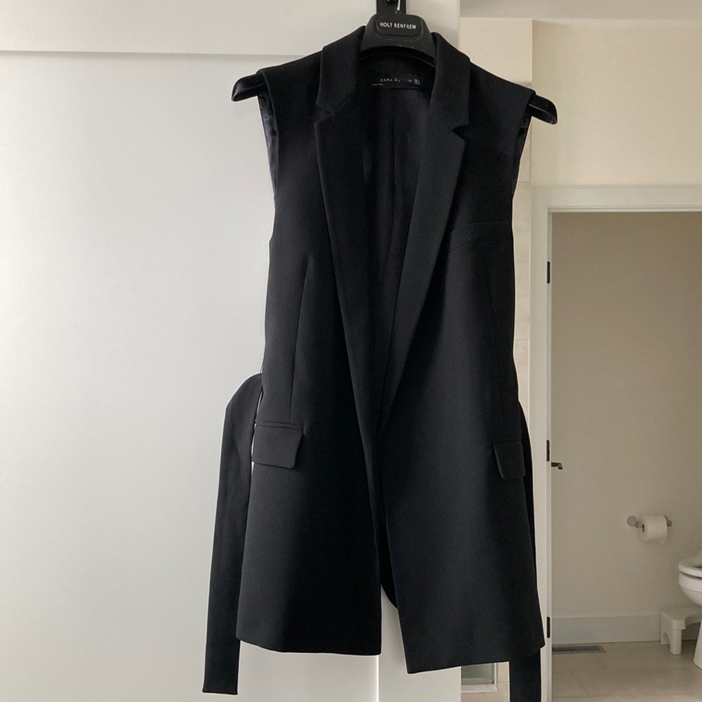 COPY - Zara sleeveless vest